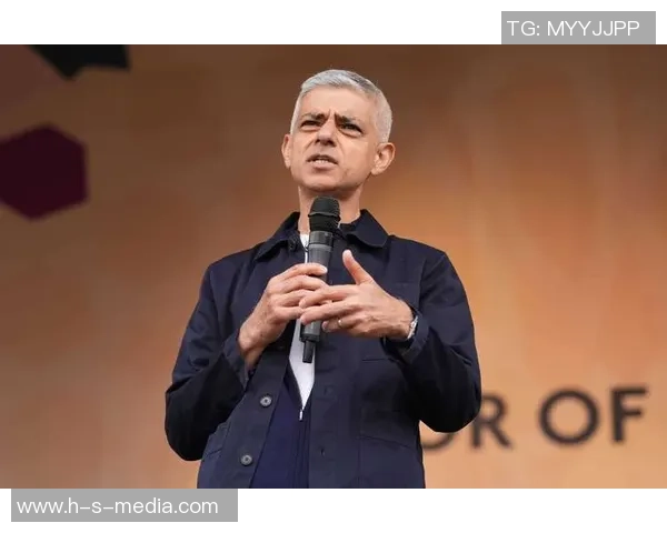 穆斯林足球明星的崛起与挑战:他们如何在全球舞台展现信仰与实力